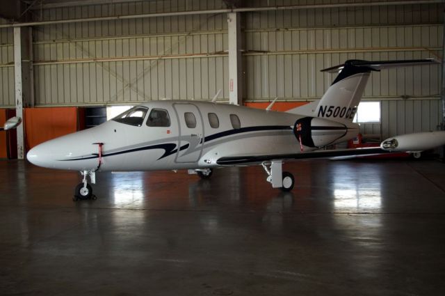 Eclipse 500 (N500CE)