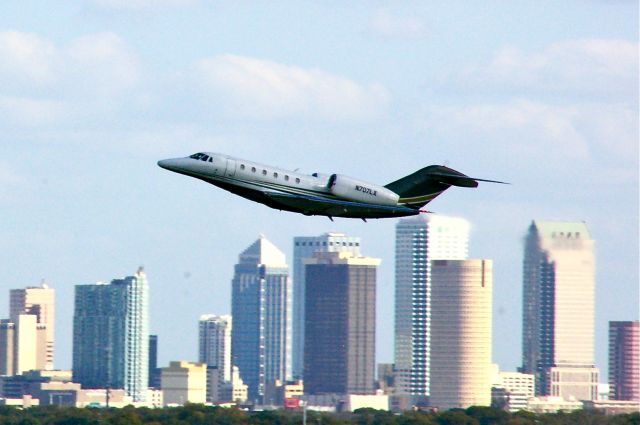 Cessna Citation X (N707LX) - Departing KTPA 12/16/11