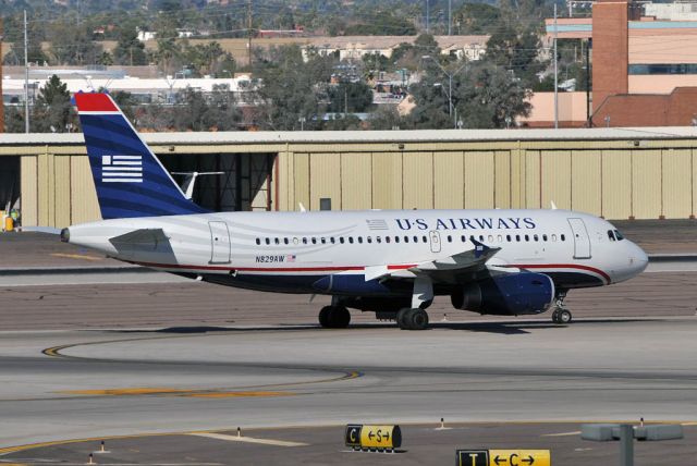 Airbus A319 (N829AW)