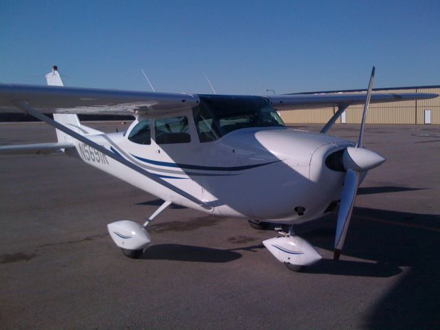 Cessna Skyhawk (N5691R)