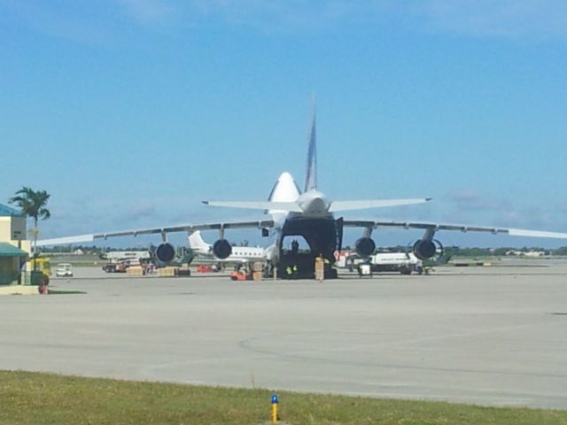 RA-82078 — - Preparing to load a helicopter.