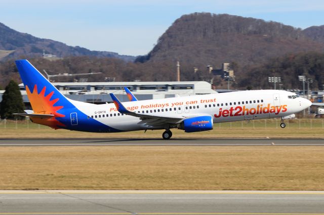 Boeing 737-800 (G-DRTA)