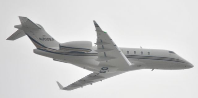 Bombardier Challenger 300 (N300ER)