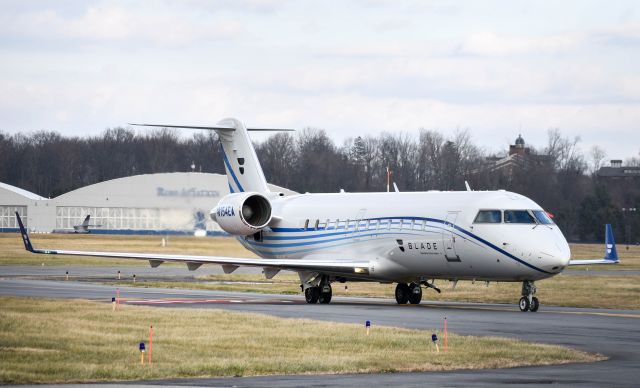 Canadair Regional Jet CRJ-200 (N154EA)