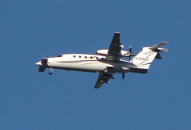 Piaggio P.180 Avanti (N159SL) - Piaggio on final to KHPN