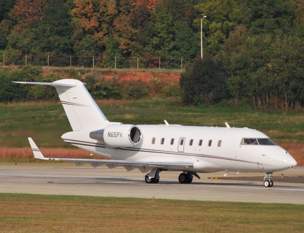 Canadair Challenger (N65PX) - SPX CORP / Waiting 18C - 10/20/10