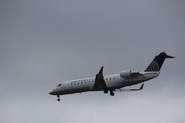 Canadair Regional Jet CRJ-200 (N918SW) - SkyWest 6274, arriving from KOKC on Runway 28.