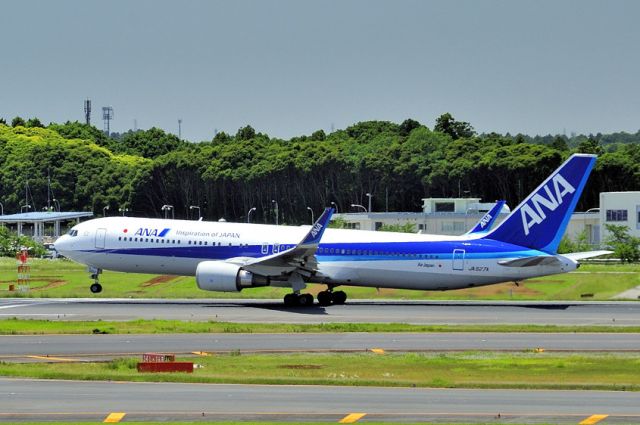 BOEING 767-300 (JA627A) - 2014 - TO run