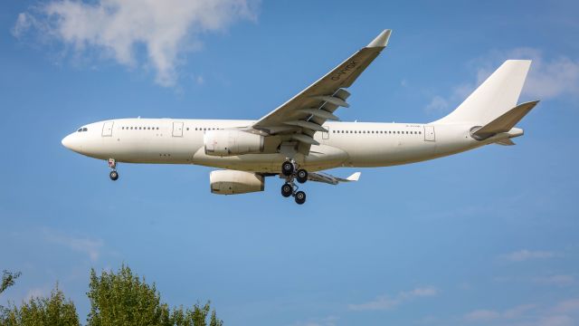 Airbus A330-200 (G-VYGK)
