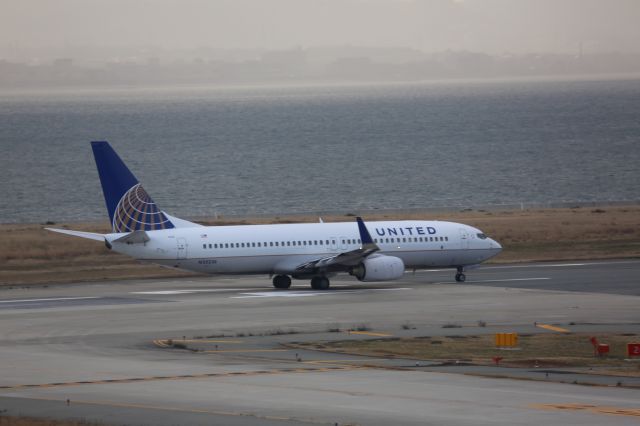 Boeing 737-800 (N35236)