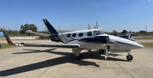 Beechcraft Duke (N10WE)