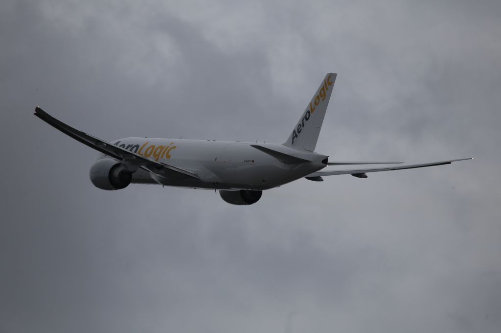 BOEING 777-200LR (D-AALD)