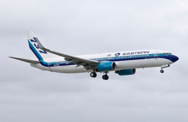 Boeing 737-800 (N279EA)