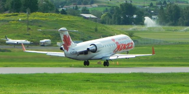 Canadair Regional Jet CRJ-200 (C-FFJA)