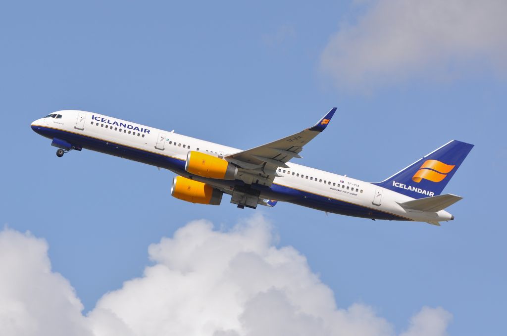 Boeing 757-200 (TF-FIA) - Icelandair