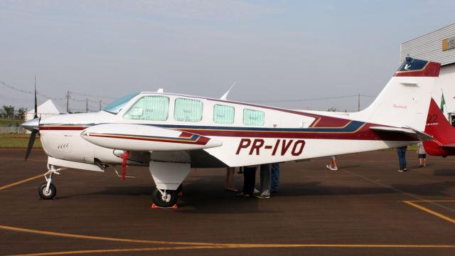 Beechcraft Bonanza (36) (PR-IVO)