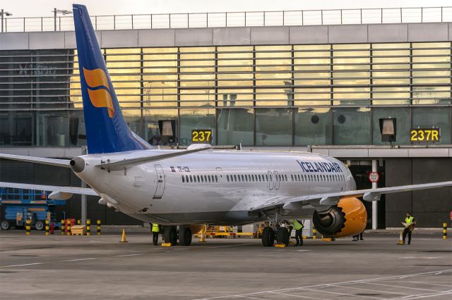 Boeing 737 MAX 9 (TF-ICB) - 1st June, 2022: Parked at the gate at Heathrow