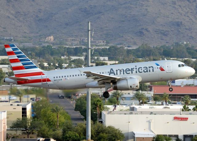 Airbus A320 (N653AW)