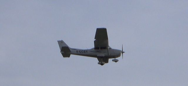 Cessna Skyhawk (F-GCBY)