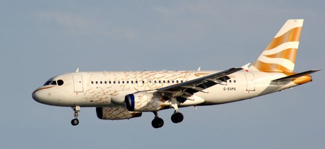 Airbus A319 (G-EUPG)