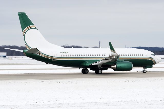 Boeing 737-700 (N260DV)