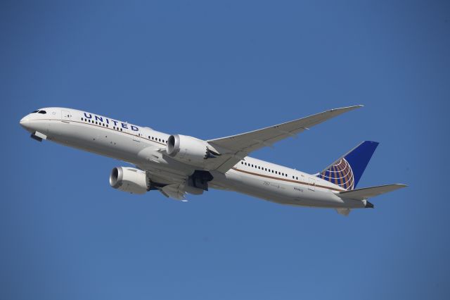 Boeing 787-9 Dreamliner (N24972)