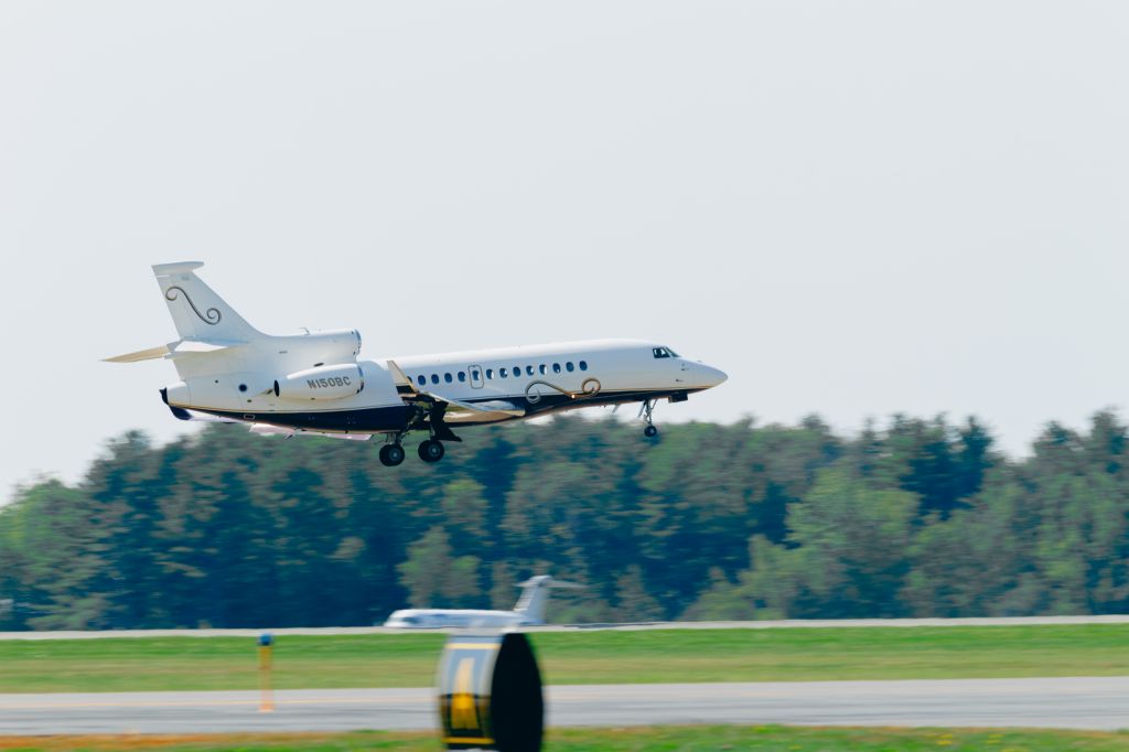 Dassault Falcon 7X (N150BC)