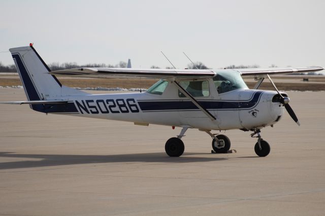 Cessna Commuter (N50286) - Spotted from the ramp during the cornhole tournament at KCOU.