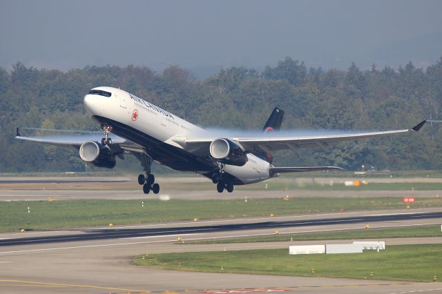 Airbus A330-300 (C-GFAF)