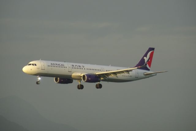 Airbus A321 (B-MCC)