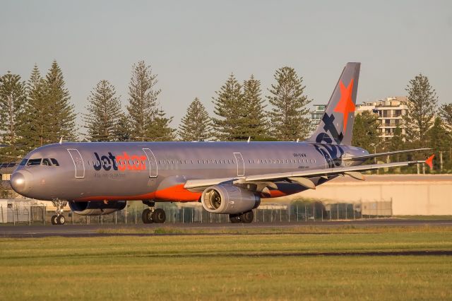 Airbus A321 (VH-VWW)