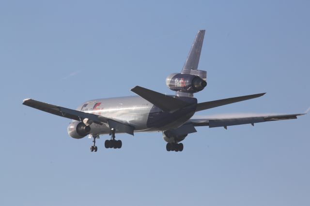 McDonnell Douglas DC-10 (N571FE)