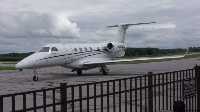 Embraer Phenom 300 (N304GV)