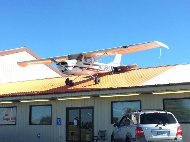 Cessna Commuter (N8338J)