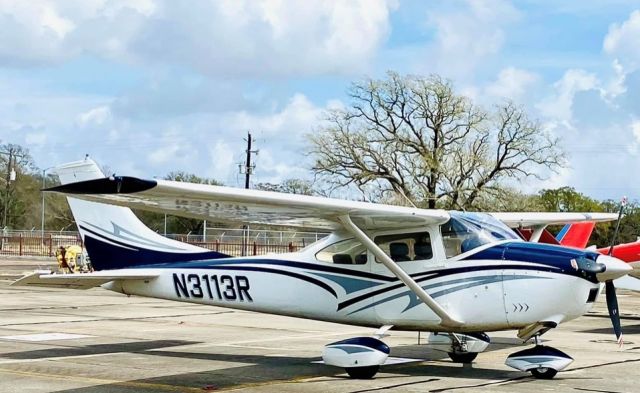 Cessna Skylane (N3113R)