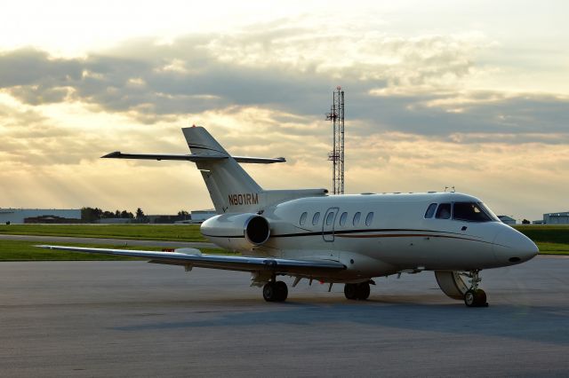 Hawker 800 (N801RM)