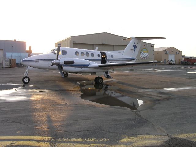 Douglas DC-3 (N70LG) - Midnight sun in Barrow Alaska