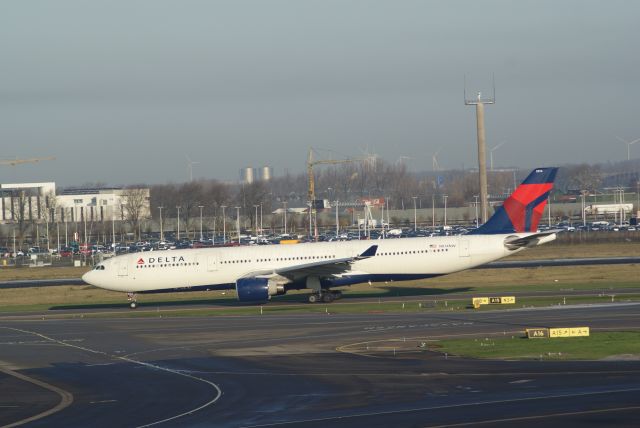 Airbus A330-300 (N814NW) - A330-323X cn806