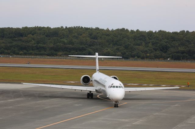 McDonnell Douglas MD-90 (JA8070)