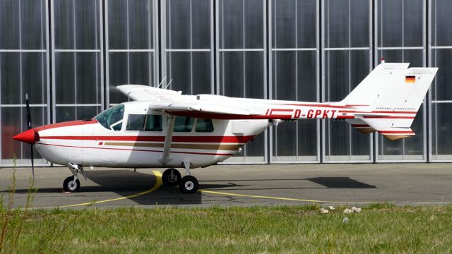 Cessna Super Skymaster (D-GPKT) - Shipyard visit