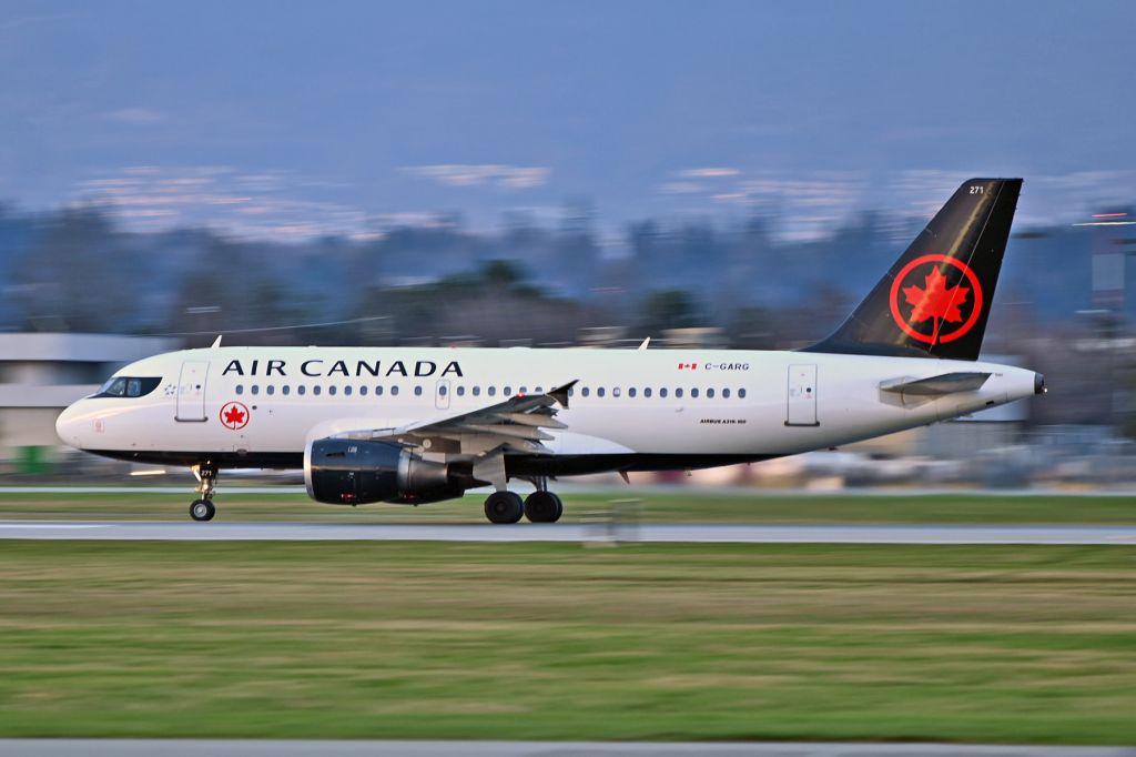 Airbus A319 (C-GARG)