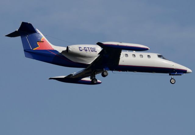 Learjet 35 (C-GTDE)