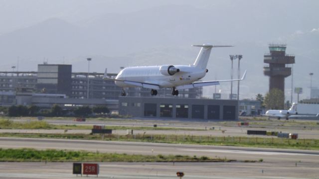 Canadair Regional Jet CRJ-900 (EC-JEN)