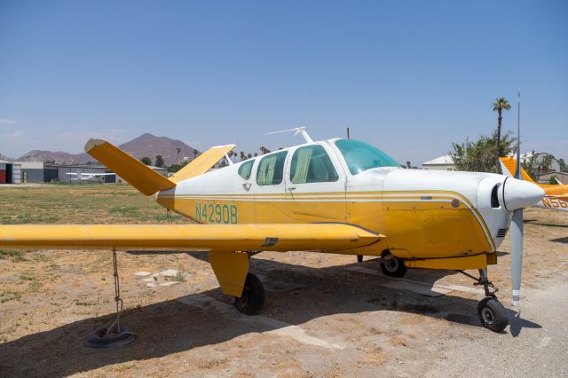 Beechcraft 35 Bonanza (N4290B)