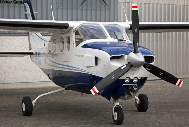 Cessna P210 Pressurized Centurion (OO-CIS)