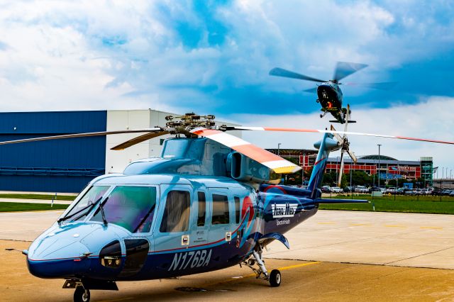 Sikorsky S-76 (N176BA)