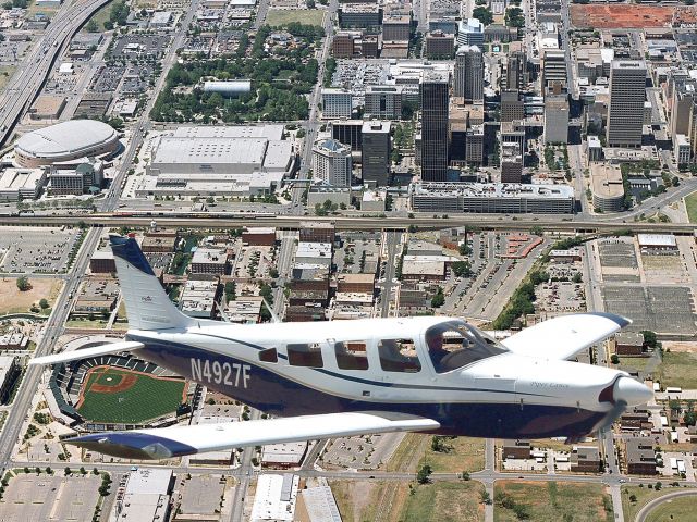 Piper Saratoga (N4927F)