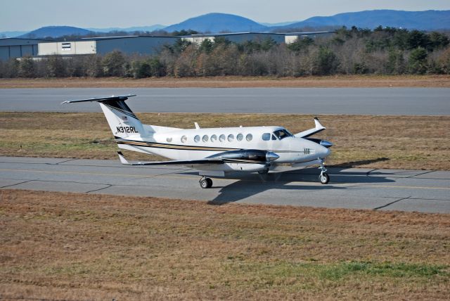 Beechcraft Super King Air 350 (N312RL)