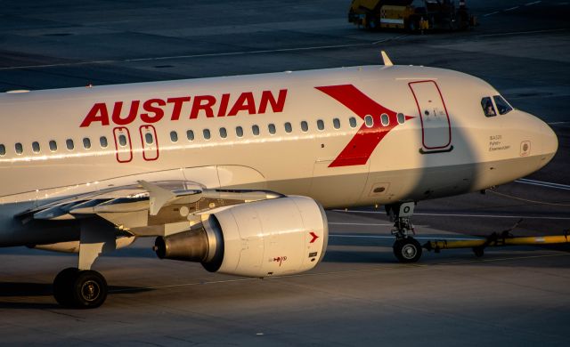 Airbus A320 (OE-LBO)