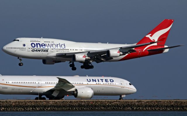 Boeing 747-400 (VH-OEF)